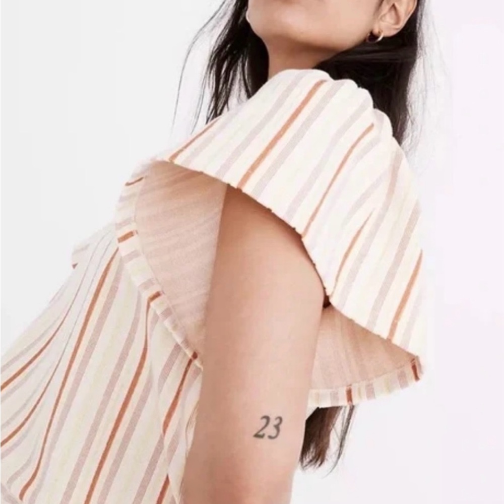 Madewell, Textured Flutter Sleeve Top, Size Small - image 2